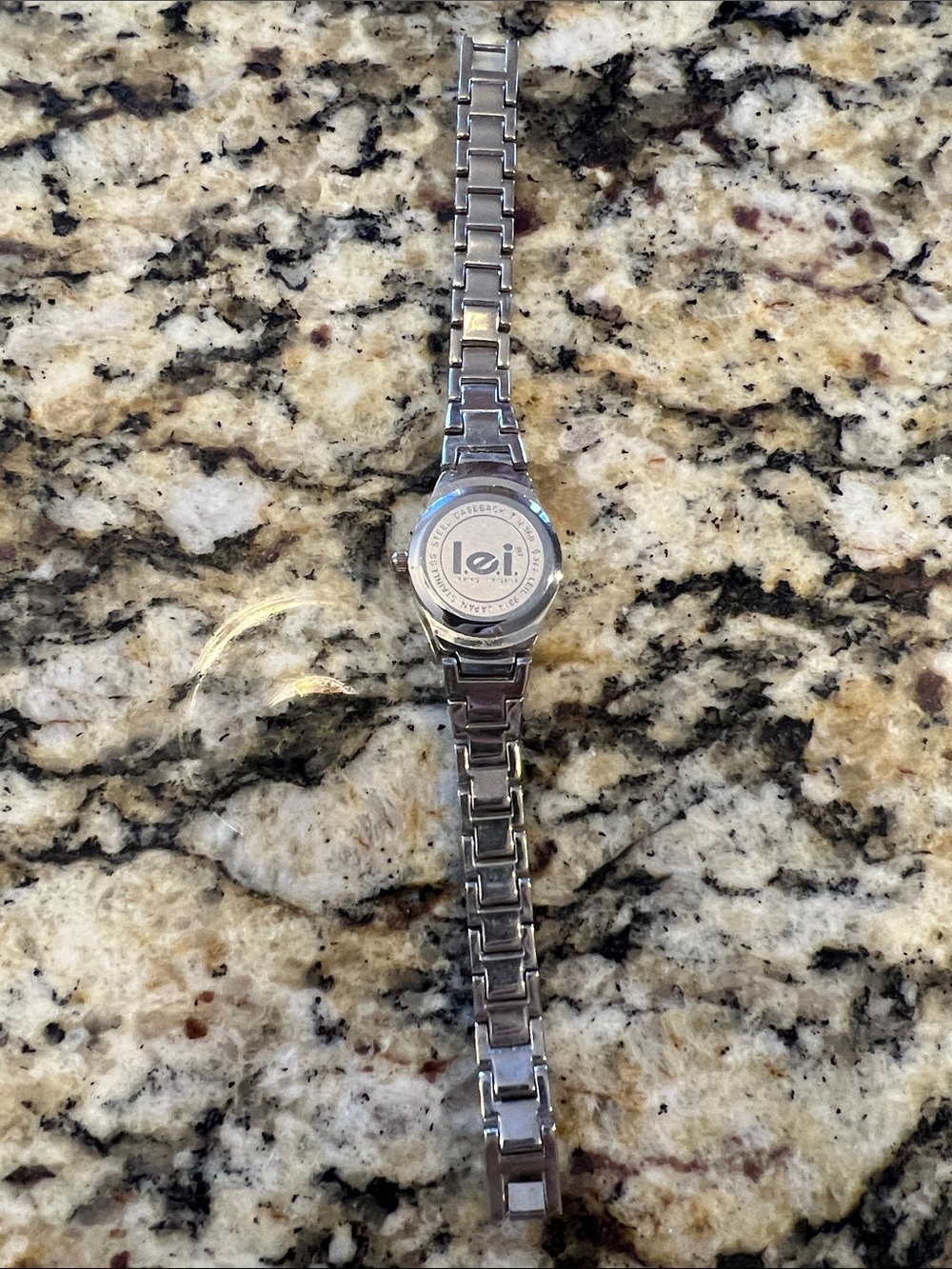 Iei Vintage Small Silver-Link Watch with Blue-Green Dial - Picture 11 of 14
